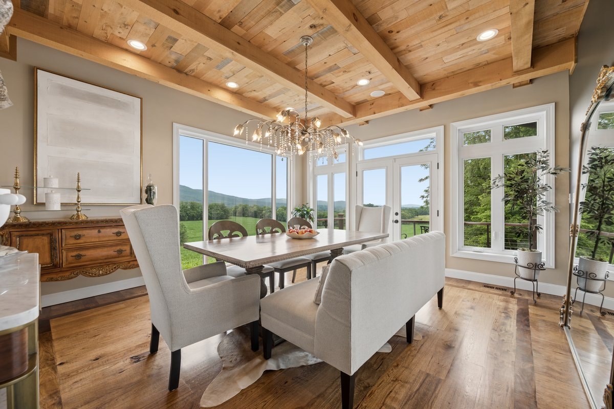 Formal Dining Salon